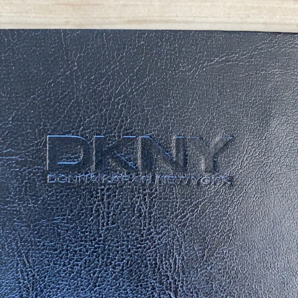 ❤️ DKNY Journal Notebook NWOT - Picture 2 of 8